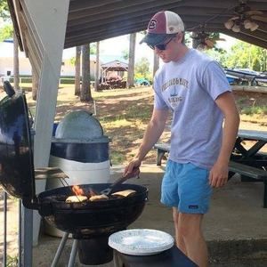 Meet your Posher, Mackey